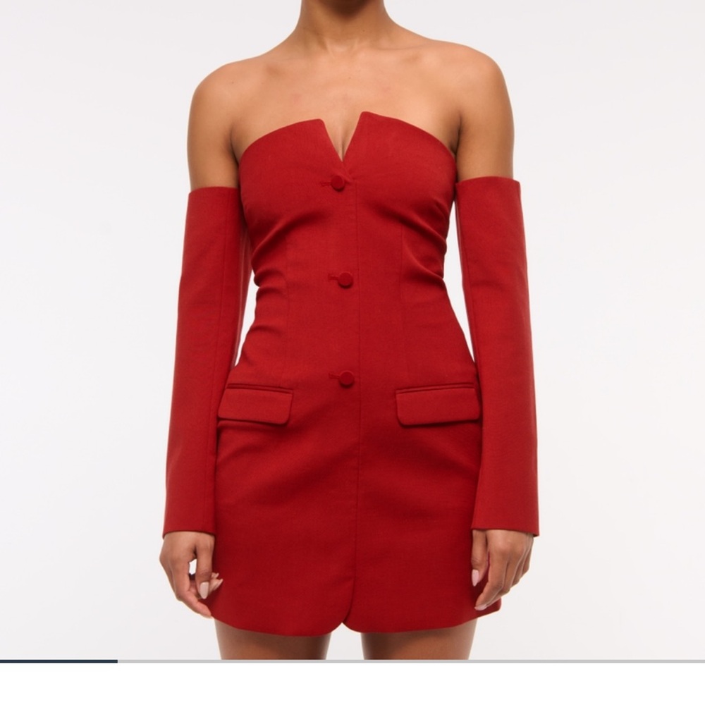 Elegant Strapless Dress